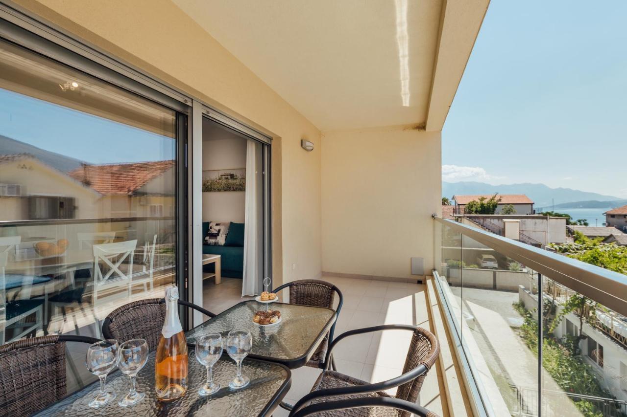 Apartments Villa Swissmonte Herceg Novi Exterior foto
